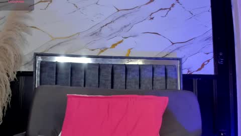 lady_lucy69 online show from April 21, 12:33 pm