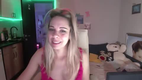 lady_smile69 online show from December 5, 6:33 am