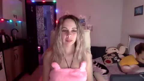 lady_smile69 online show from January 15, 7:06 pm