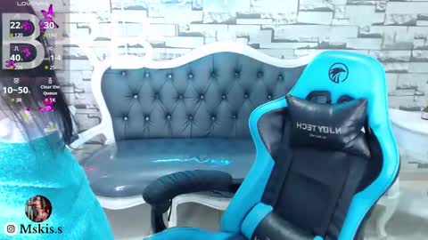 Snapshot of lady_violet_bridgerton_a chatting on February 18, 10:14 pm Lady Violet Bridgerton online show from February 18, 10:14 pm