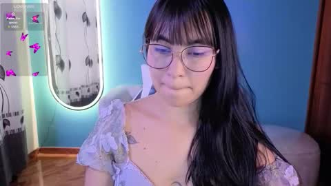 Snapshot of lady_violet_bridgerton_a chatting on October 14, 7:58 pm Lady Violet Bridgerton online show from October 14, 7:58 pm