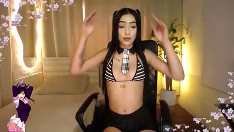 lady online show from April 2, 6:27 pm