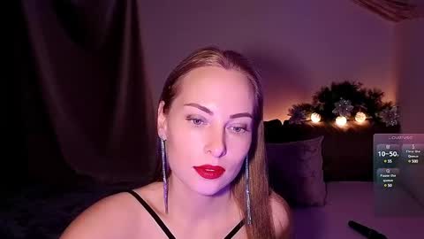 LadyAdele online show from December 28, 4:09 pm