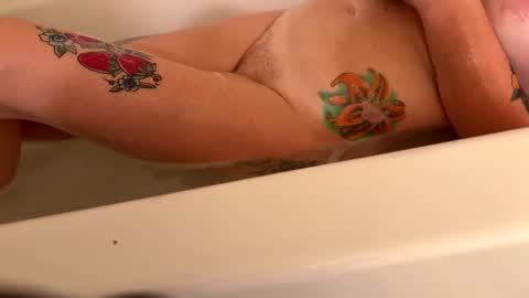 Snapshot of ladyandthatrampp chatting on December 1, 2:49 am ladyandthatrampp online show from December 1, 2:49 am