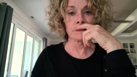 Snapshot of ladybabs chatting on September 26, 6:23 pm Ladybabs online show from September 26, 6:23 pm