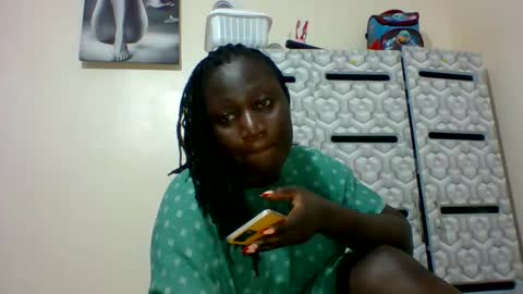 lindah32 online show from December 31, 9:39 pm