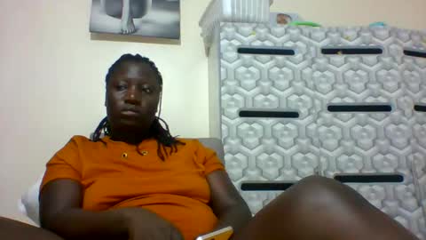 lindah32 online show from January 14, 6:07 pm