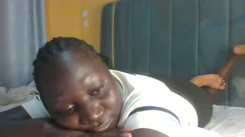 lindah32 online show from November 28, 11:40 pm