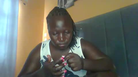 lindah32 online show from January 11, 12:10 pm