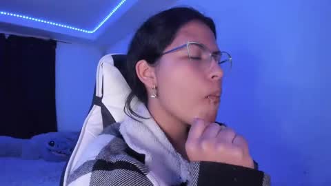  Lady  online show from January 22, 1:10 am