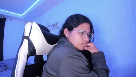  Lady  online show from January 31, 5:51 am