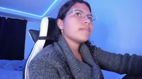  Lady  online show from March 11, 6:21 am