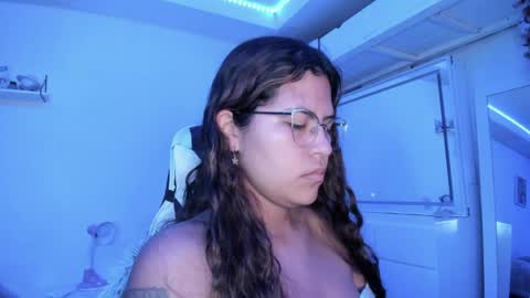  Lady  online show from April 12, 3:22 am