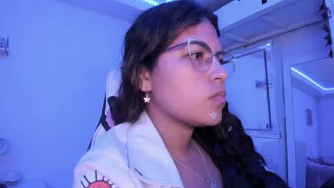  Lady  online show from June 25, 5:56 am
