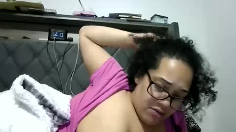 Snapshot of ladycinnabon chatting on November 29, 6:16 am Stephanie online show from November 29, 6:16 am