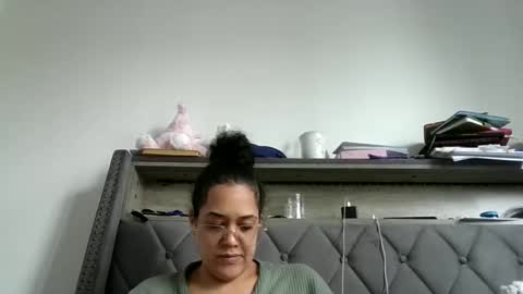 Snapshot of ladycinnabon chatting on February 15, 7:54 pm Stephanie online show from February 15, 7:54 pm