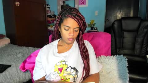 Snapshot of ladydanniela chatting on December 5, 1:14 am leidy daniela online show from December 5, 1:14 am