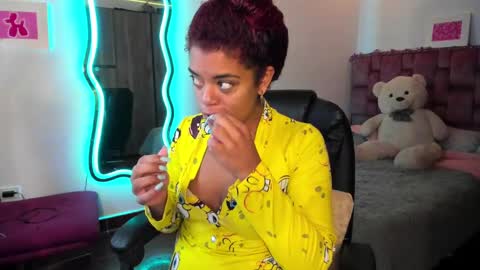 Snapshot of ladydanniela chatting on January 19, 10:06 am leidy daniela online show from January 19, 10:06 am