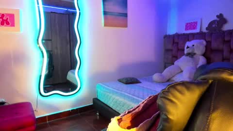 Snapshot of ladydanniela chatting on February 3, 7:07 am leidy daniela online show from February 3, 7:07 am