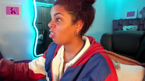 Snapshot of ladydanniela chatting on February 5, 8:11 am leidy daniela online show from February 5, 8:11 am