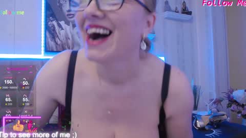 Snapshot of ladyjeen chatting on January 20, 7:46 pm Lady Jeen Back on Sunday 8th of December online show from January 20, 7:46 pm