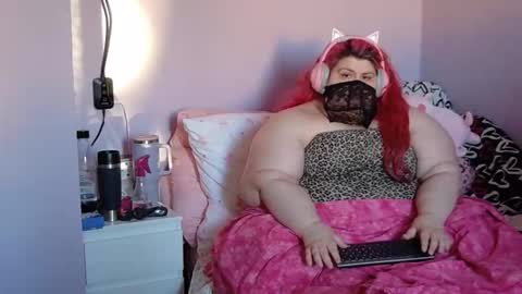 ladykitsunebig online show from May 24, 6:24 pm