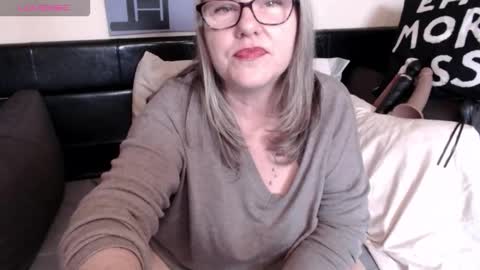 Snapshot of ladylanaxo chatting on October 16, 1:23 pm Next Stream online show from October 16, 1:23 pm