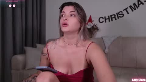 ladylancaster online show from December 19, 11:50 am