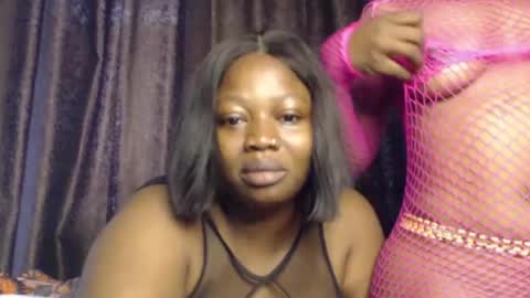 Snapshot of ladylilasexy chatting on April 25, 8:06 am sexylila online show from April 25, 8:06 am