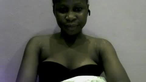 Snapshot of ladylilasexy chatting on June 8, 8:42 pm sexylila online show from June 8, 8:42 pm