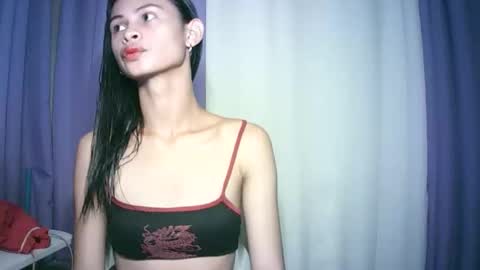 Snapshot of ladylisa123 chatting on February 18, 2:40 am ladylisa123 online show from February 18, 2:40 am