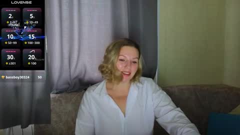 Snapshot of ladylucky_ chatting on October 22, 2:34 am ladylucky_ online show from October 22, 2:34 am