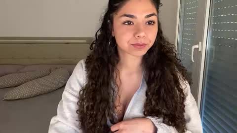 Snapshot of ladymelon13 chatting on February 26, 9:08 am ladymelon13 online show from February 26, 9:08 am