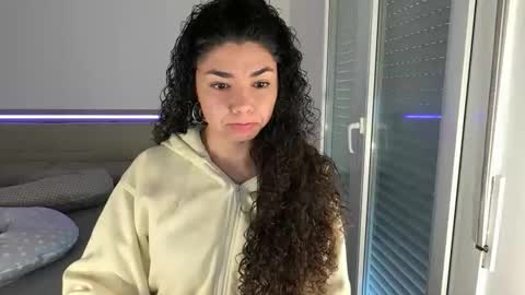 Snapshot of ladymelon13 chatting on March 19, 8:51 am ladymelon13 online show from March 19, 8:51 am