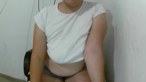 Snapshot of ladynaughty1 chatting on June 4, 9:26 am ladynaughty1 online show from June 4, 9:26 am