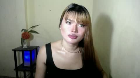 Snapshot of ladyofyou_dreamxoxo chatting on June 14, 9:00 am LILY online show from June 14, 9:00 am