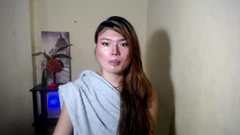LILY online show from July 8, 9:52 pm