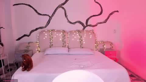 Lady  online show from September 18, 5:20 am