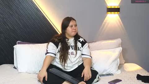    online show from February 19, 10:39 pm