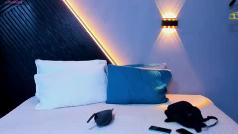    online show from March 18, 10:13 pm