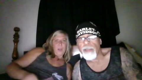 Snapshot of laidbackluxury chatting on May 10, 12:38 am laidbackluxury online show from May 10, 12:38 am