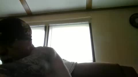 Snapshot of laidbackluxury chatting on May 28, 4:04 pm laidbackluxury online show from May 28, 4:04 pm