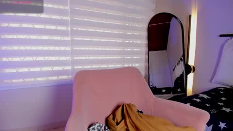 Snapshot of laila__sub chatting on February 6, 1:58 pm Laila online show from February 6, 1:58 pm