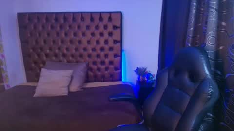 Camila online show from January 16, 5:00 am