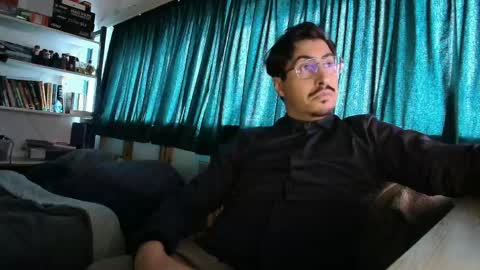 lailaiahr online show from March 27, 4:40 pm