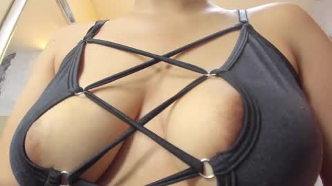   online show from November 5, 12:27 pm