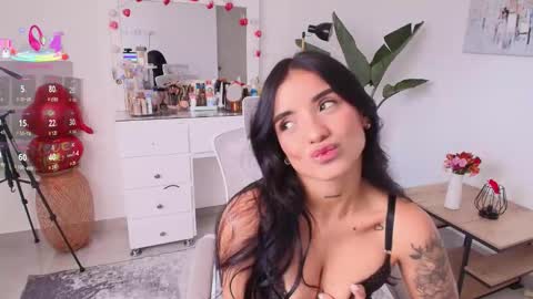 Laira online show from February 19, 9:11 pm