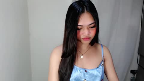 Snapshot of laire_allure chatting on April 3, 5:38 am laire online show from April 3, 5:38 am