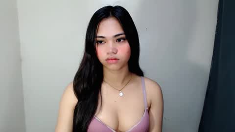 Snapshot of laire_allure chatting on May 7, 6:41 am laire online show from May 7, 6:41 am