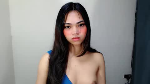 Snapshot of laire_allure chatting on May 12, 8:22 am laire online show from May 12, 8:22 am